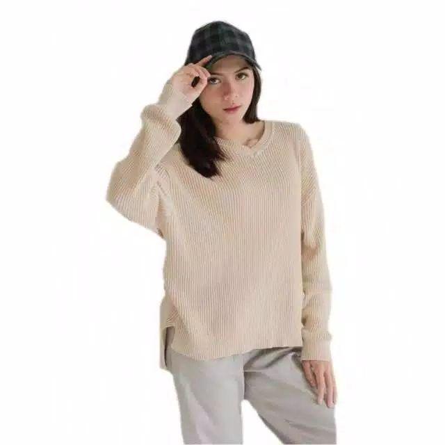 BOXY V-NECK VIONA/sweater rajut halus-Cream