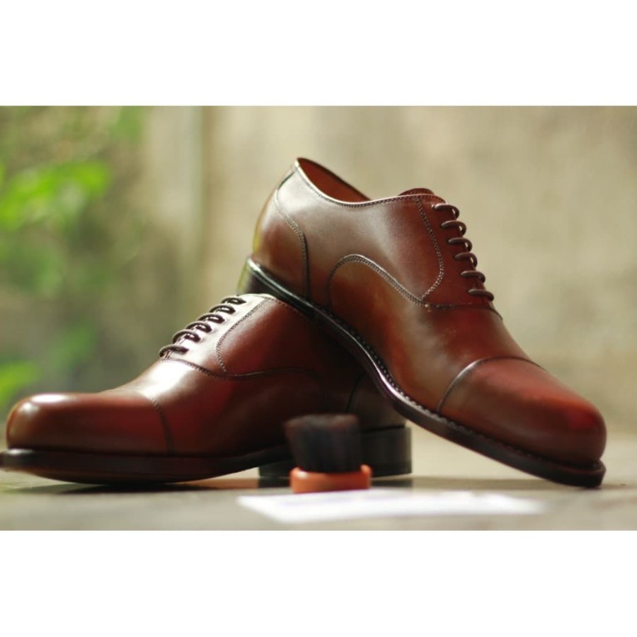 Ekuator Shoes : Papua in Brown / Sepatu kulit