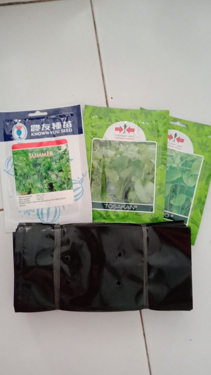 Plastik Polybag Tanaman 20x20 @500gr