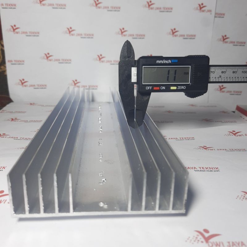 Heatsink pendingin 5 sirip 8 Tr Sanken 30 CM