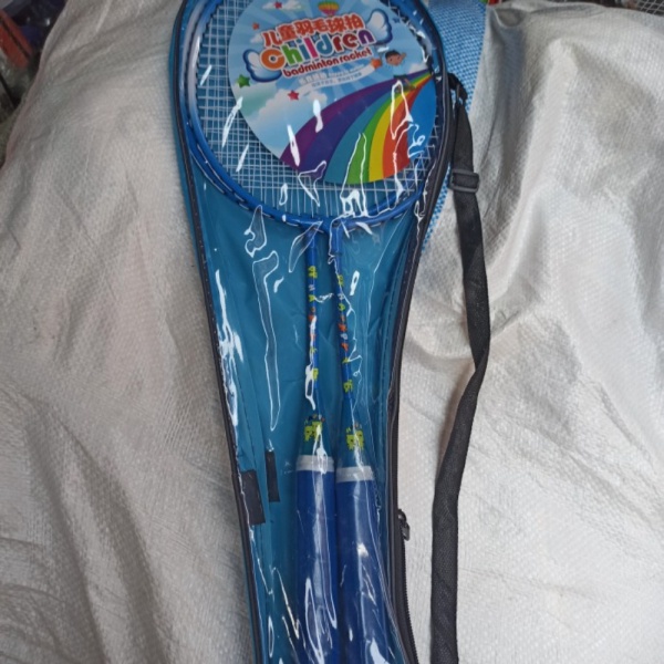 

Dijual raket badminton anak anak - Biru Limited