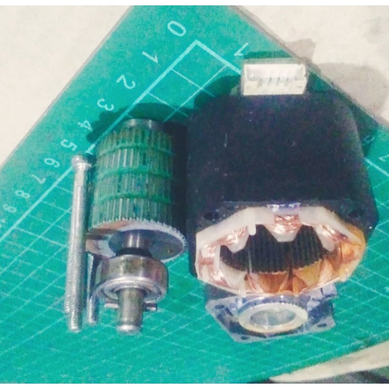 magnet Magnet kotak ukuran 85 x65x18mm - jenis ferite lengket
