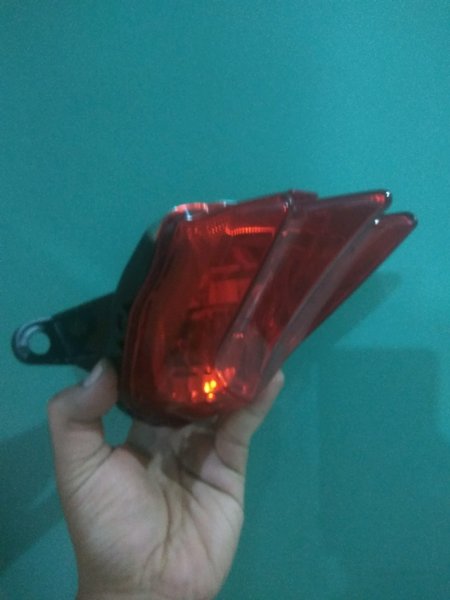 LAMPU STOP-STOP LAMP-LAMPU BELAKANG-LAMPU REM SUZUKI GSX ORIGINAL