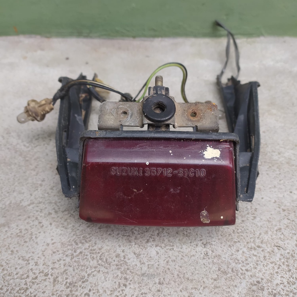 stoplamp lampu belakang suzuki Crystal original copotan