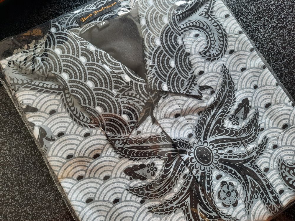 Kuncoro Sukma Kemeja Batik Pria Lengan Panjang Slimfit Katun Printing Hem Baju Seragam Kantor Modern