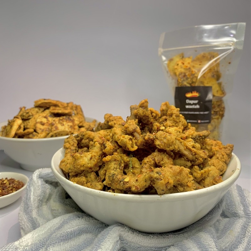 

usus krispi,usus pedas daun jeruk, keripik usus, usus, usus krispi 250g, usus krispi pedas, usus krispi kiloan, daun jeruk, usus crispy