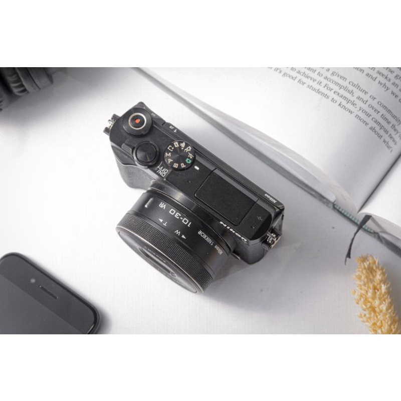 MIRRORLESS NIKON J5 WIFI TOUCHSCREEN FLIP NFC FULLSET MULUS-5