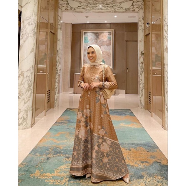 Almahyra Dress by Kienka