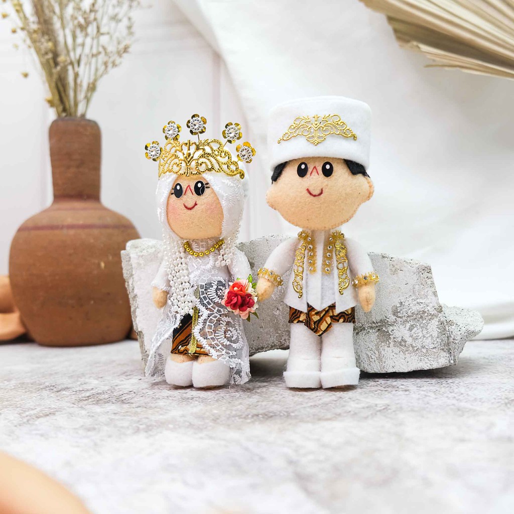 BONEKA  PENGANTIN ADAT | BONEKA FLANEL | AKSESORIS MAHAR