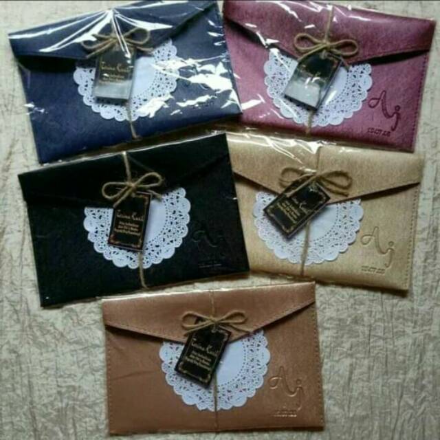 Souvenir Pouch Kulit