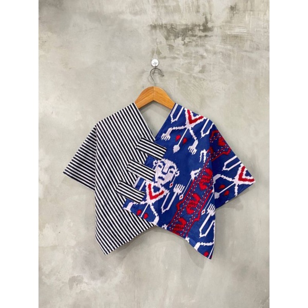 CROP TOP TORAJA TROSO AYAMIA ATASAN BATIK WANITA MODERN