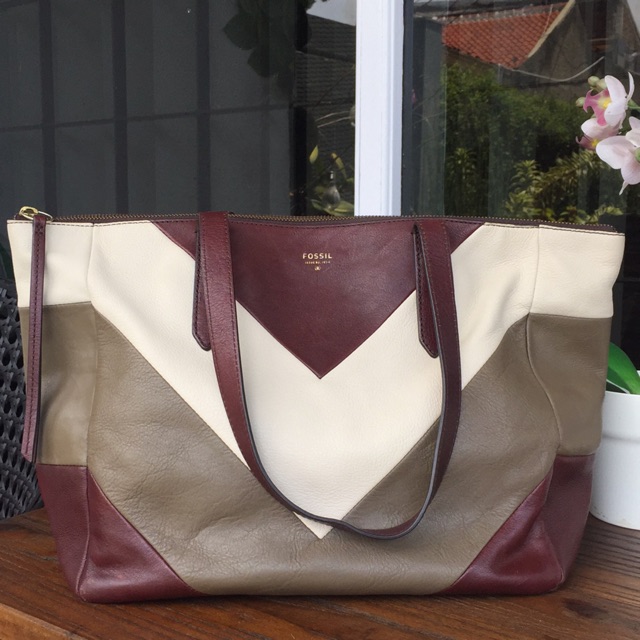 Preloved tas fossil shopper sydney chevron