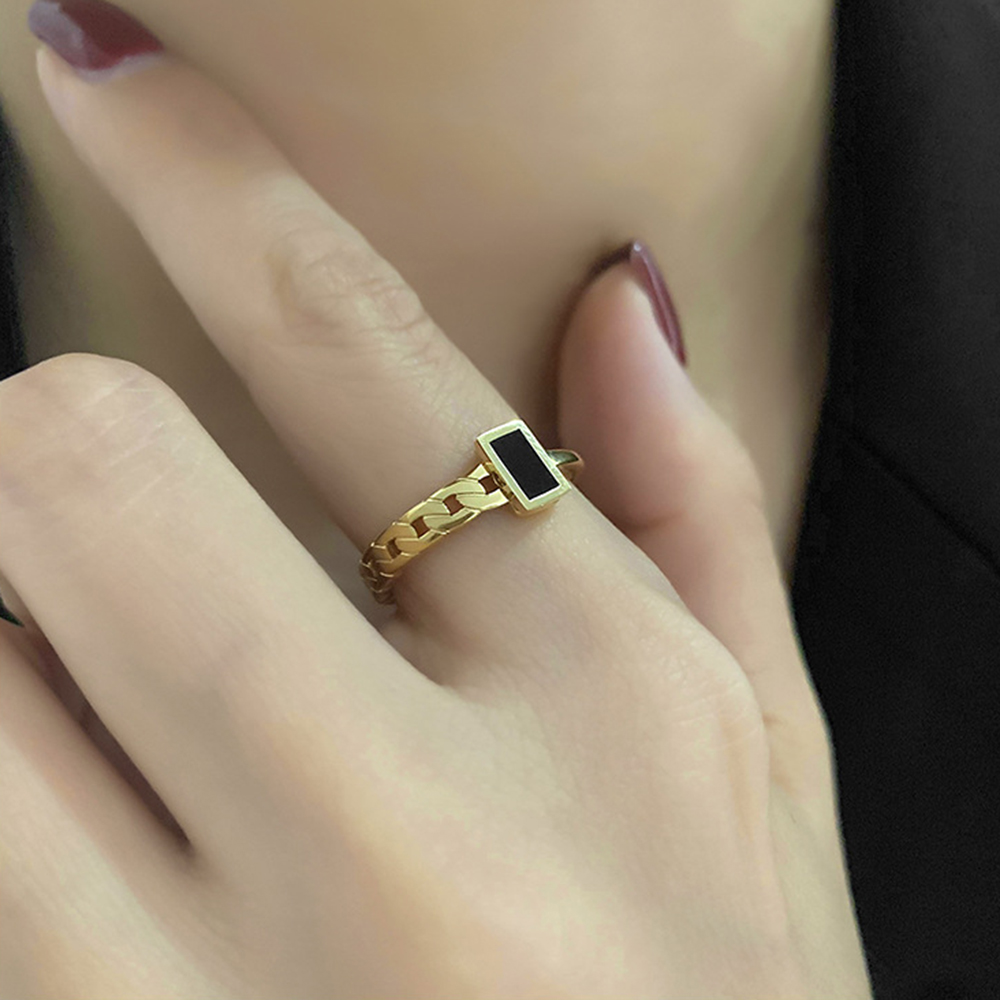 Cincin Wanita Dari Enamel Hitam Normcore Gaya INS Sederhana Baja Titanium Emas 18K Perhiasan Fashion Asimetris Rings