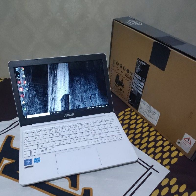 Notebook Asus E203mah ssd 120gb