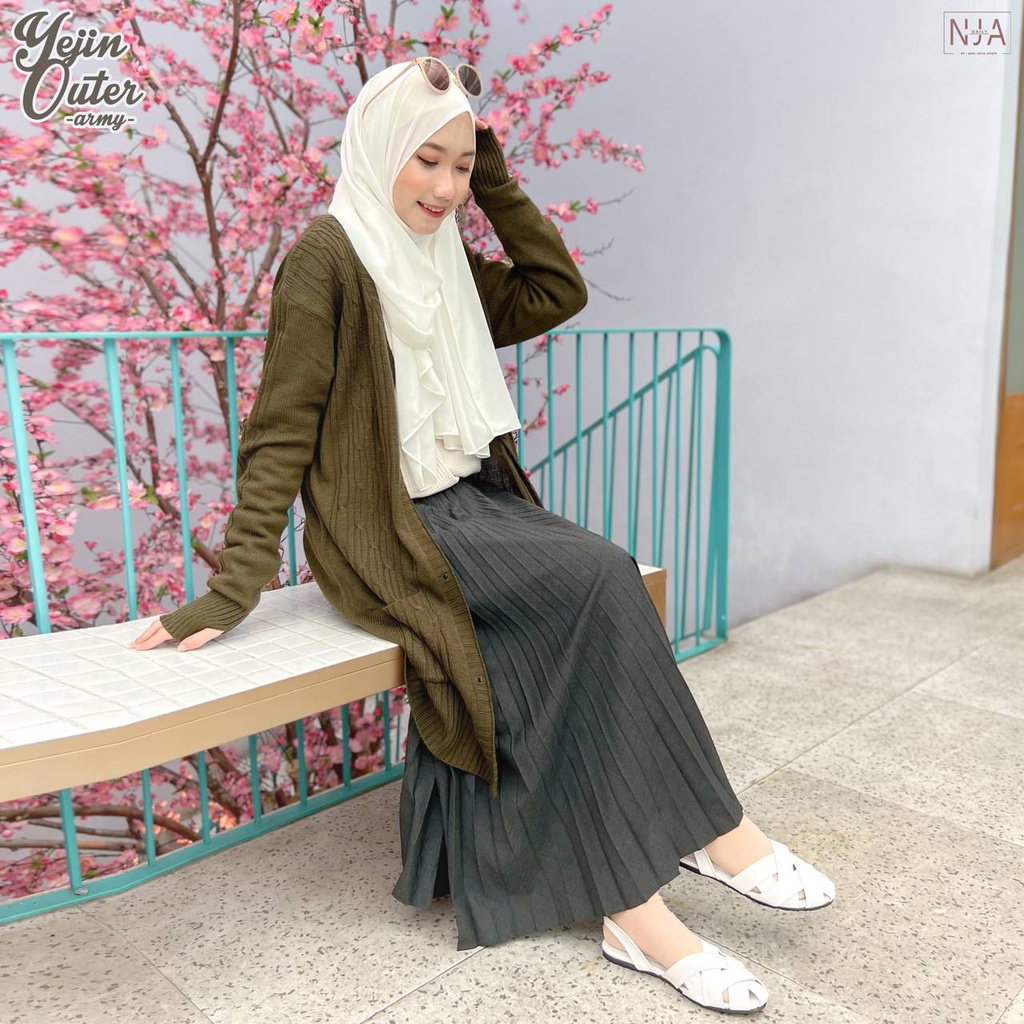 Yejin Outer original by NJA Daily