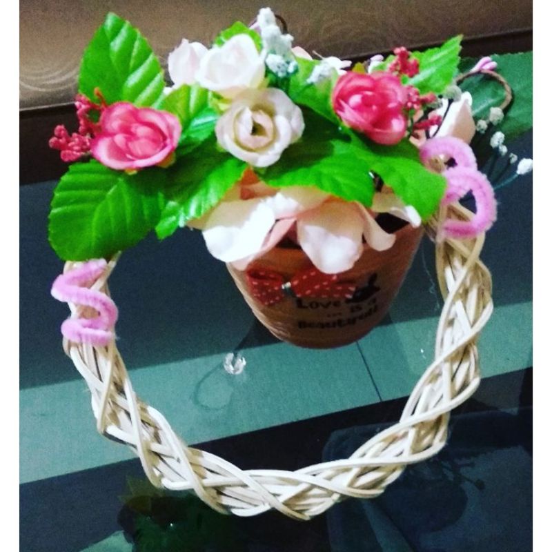 ring rotan hiasan diding/pintu+bunga
