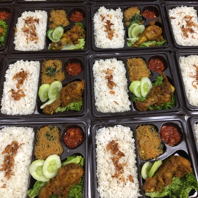 

Nasi Uduk Spesial