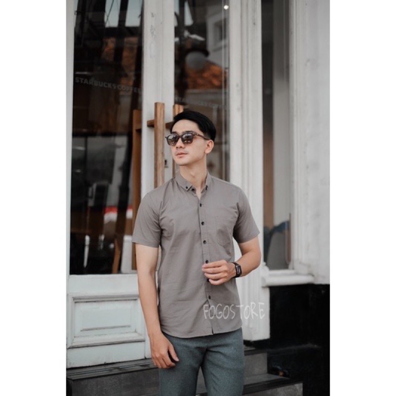 KEMEJA POLOS PRIA JUMBO LENGAN PENDEK ABU