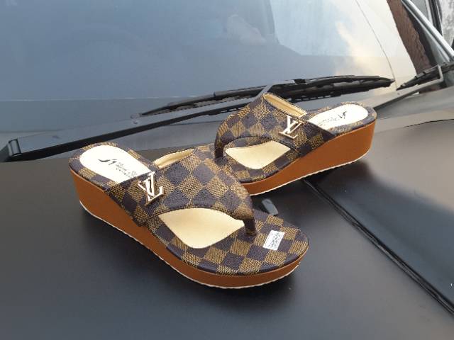 Sandal Jepit Wanita Wedges 5cm motif kotak kotak DV124 (REALPICT GESER)