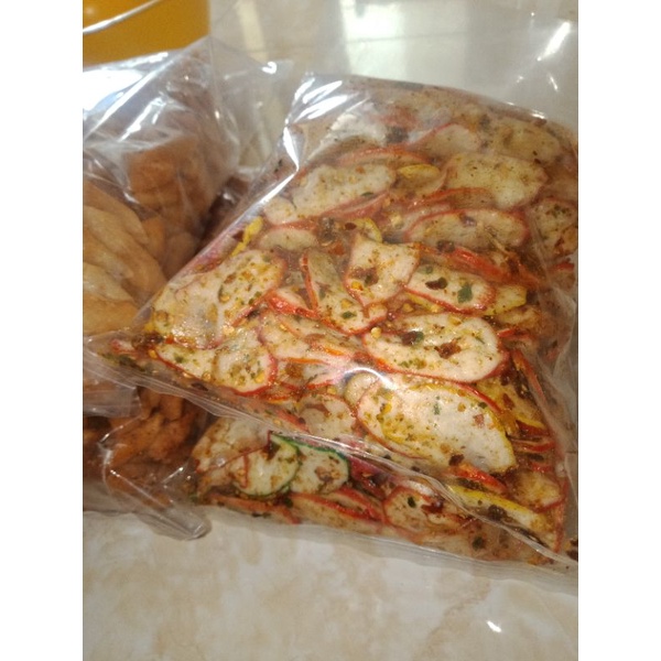 

KERUPUK SEBLAK KERING DAUN JERUK 500gr