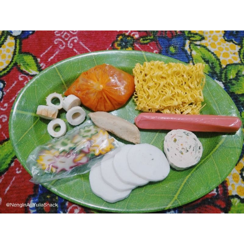 

seblak instan/ seblak sosis/bakso/mix/kuah, home made