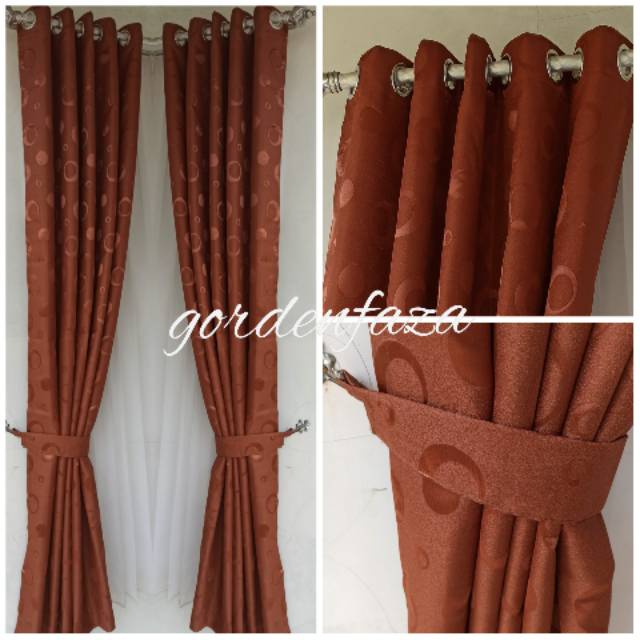 gorden tirai jendela coklat polkadot stok jd tinggal pasang