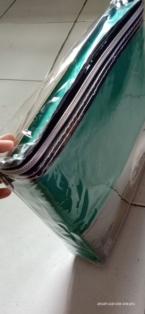 Sprei Vallery Quincy Embos Uk 160x200 B2 T.30 Cm Serat Aloe Vera