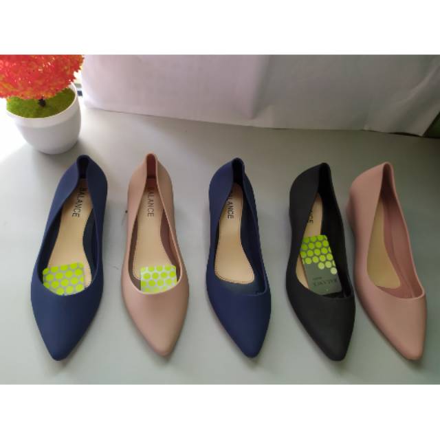 Sepatu Jelly lancip