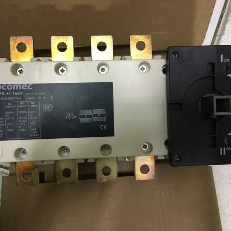 cos 4pole 160a socomec