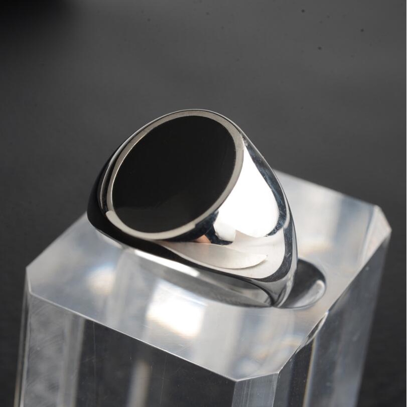 Cincin Batu Akik Hitam Bahan Baja Titanium Gaya Punk Untuk Pria
