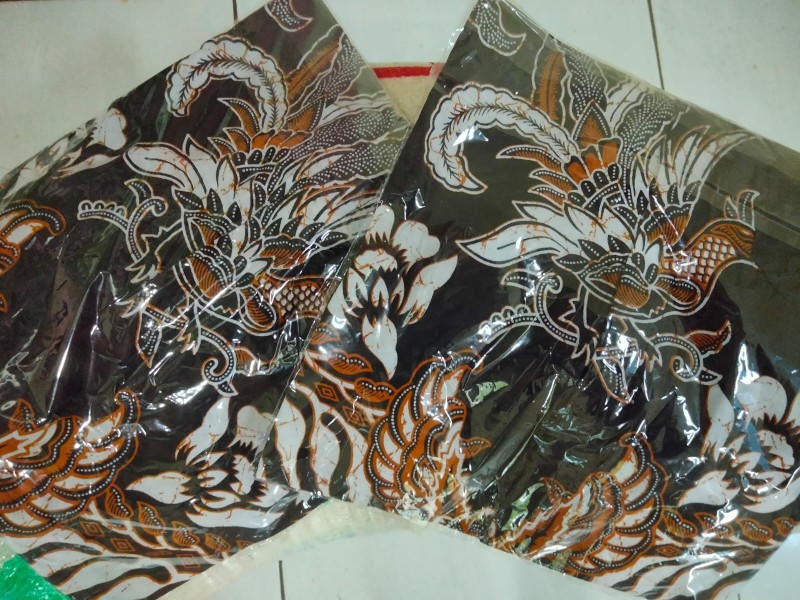 Kemeja Batik Pria Lengan Panjang Size M L Xl Xxl Bswart New Arrival