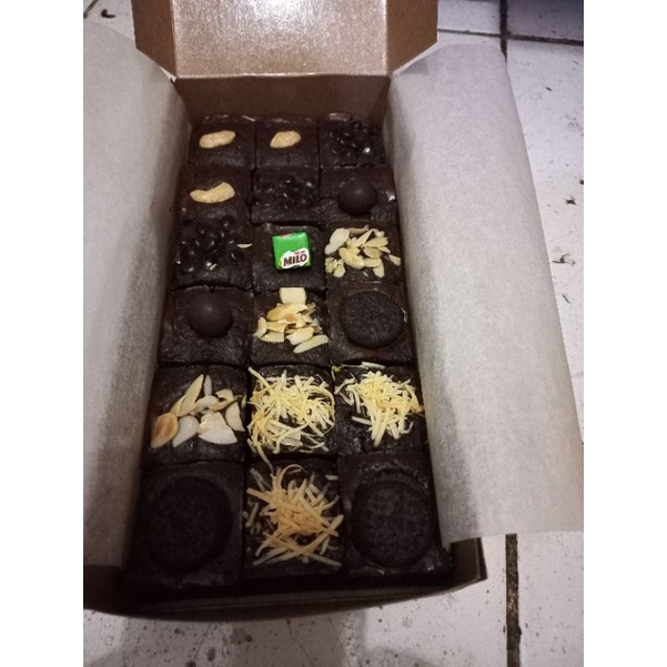 

Brownies Fudgy 22×10 Sekat Panggang