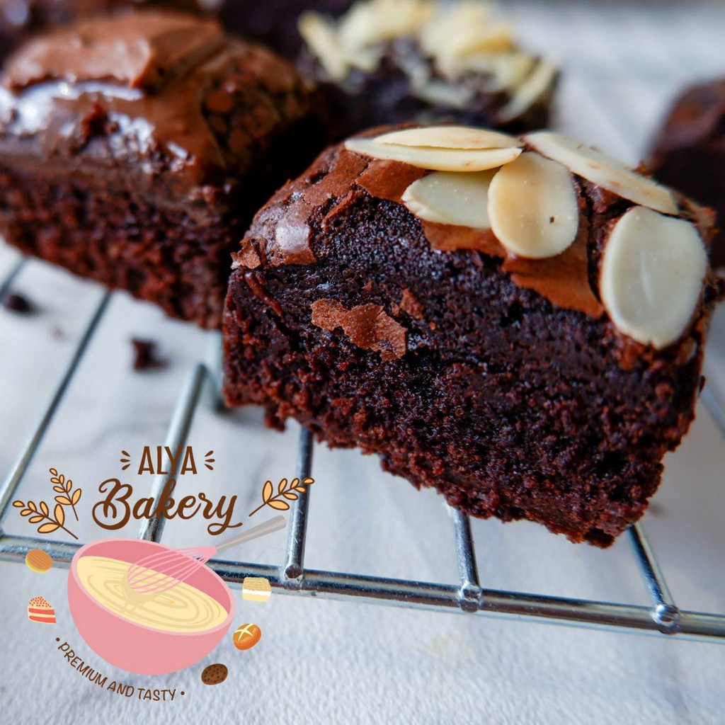 

FUDGY BROWNIES SEKAT PREMIUM (Bisa Untuk Hampers)