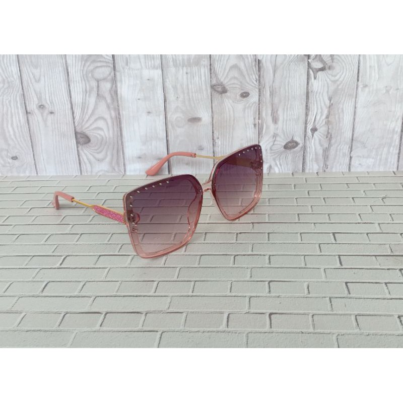 kacamata cewek terbaik