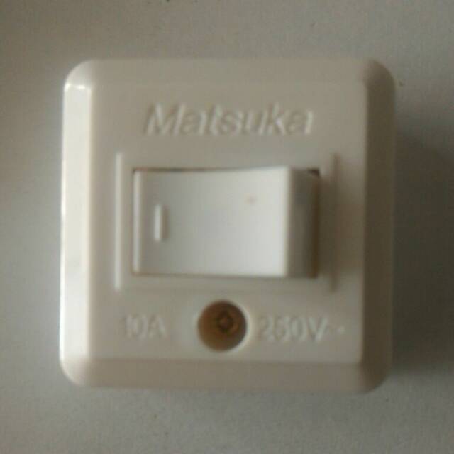 Saklar on off Matsuka