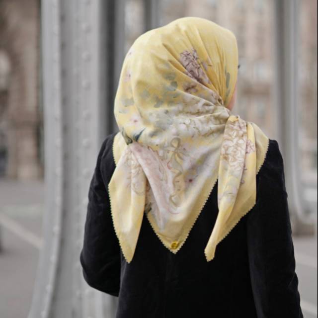 READY Buttonscarves HYDRANGEA JAUNE