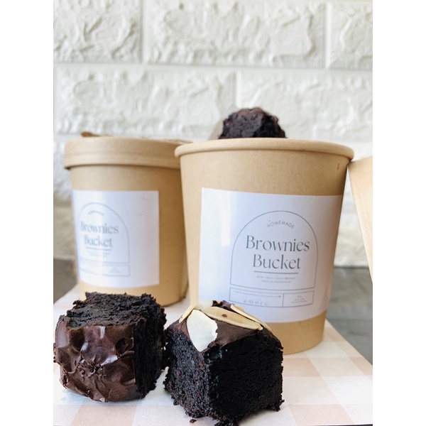 

Fudgy Brownies Bucket Medium