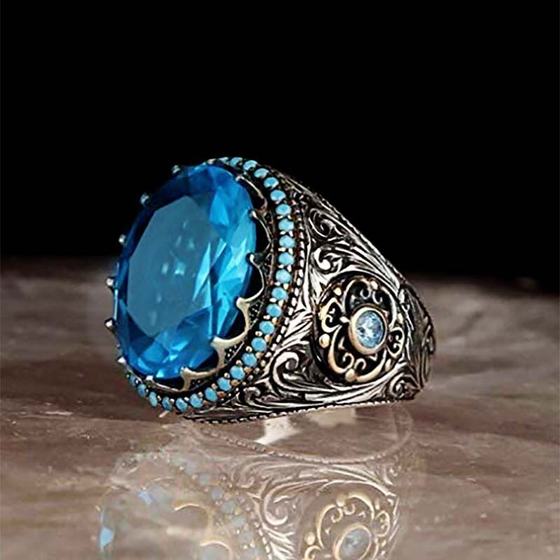 Cincin Gaya Retro Punk Eropa / Amerika Motif Ukir Dengan Batu Permata Oval Biru Untuk Pria