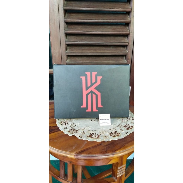 Box / Kardus Sepatu Nike Kyrie 7