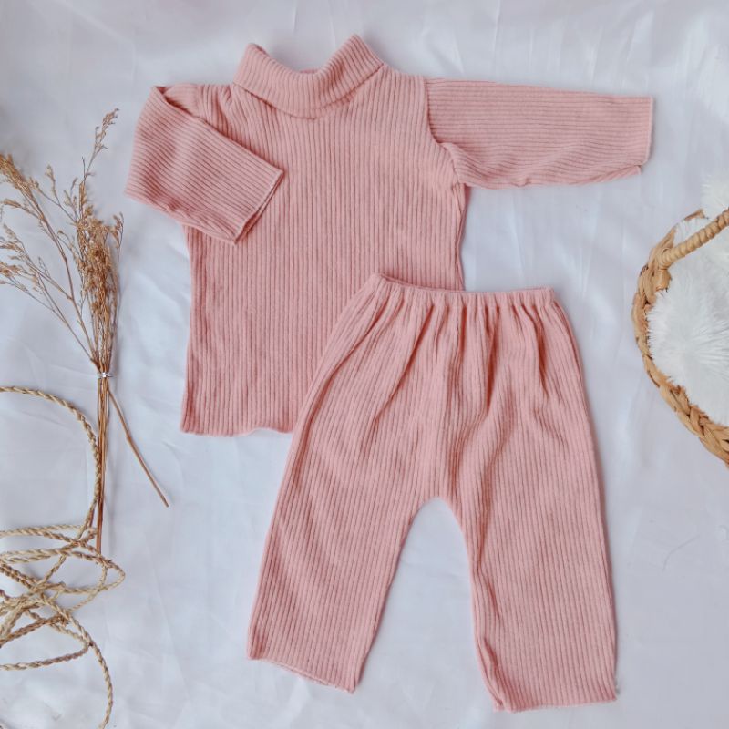 21JPSHOP - TURTLENECK BABY / Setelan turtleneck bayi / Setelan Bayi Perempuan / Baju bayi perempuan/ setelan anak perempuan / baju bayi lucu / fashion anak / fashion bayi / baju anak perempuan / setelan bayi / sleepwear baby / piyama baby