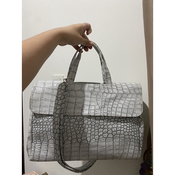 Tas Kwani Preloved