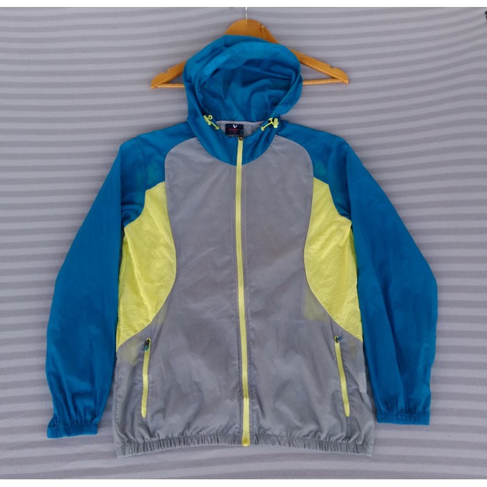 JAKET OLAH RAGA WINBREAKER BALENKEY SIZE M ABU-ABU SECOND