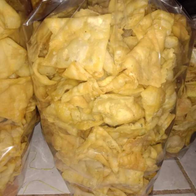 

Kripik bawang /pangsit