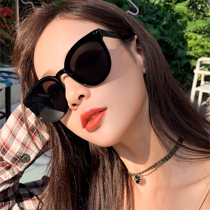 (YUZHU) Ulzzang Style Sunglasses Wanita / Pria Korea Designer Big Frame Kacamata Cermin Mode Anti UA400