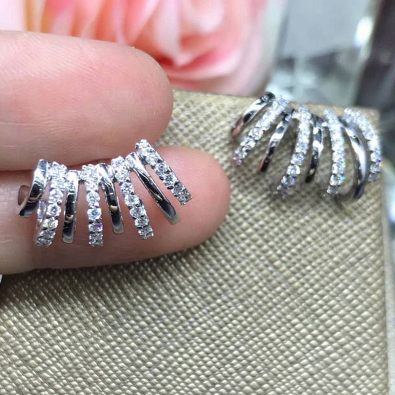 Anting Stud Desain Cakar Aksen Batu CZ Warna Silver Untuk Wanita