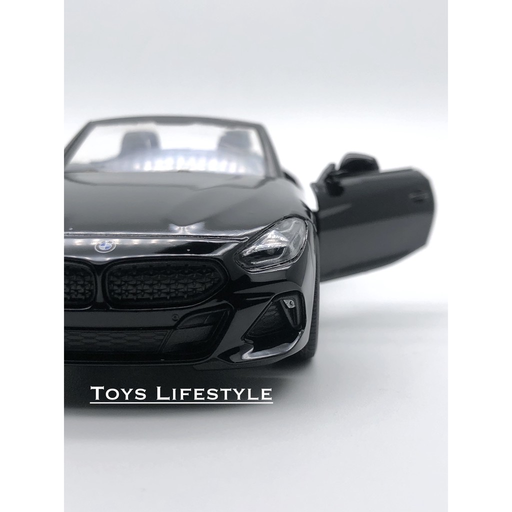 Kinsmart Diecast - BMW Z4 Open Top Skala 1:36 (Hitam)