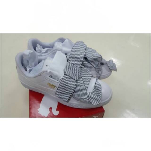 Sepatu puma wanita