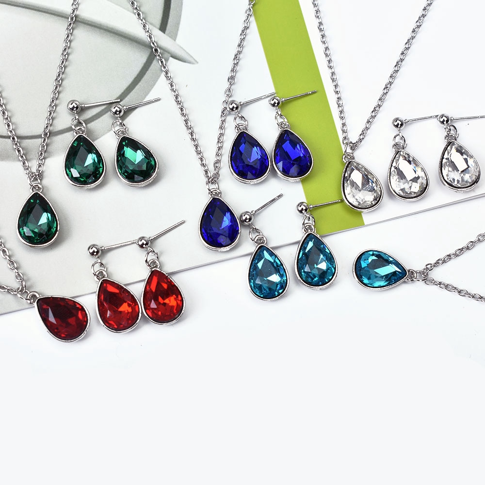 Set Anting Dan Kalung Choker Bentuk Tetesan Air Geometris Aksen Kristal Warna Merah Biru Untuk Wanita