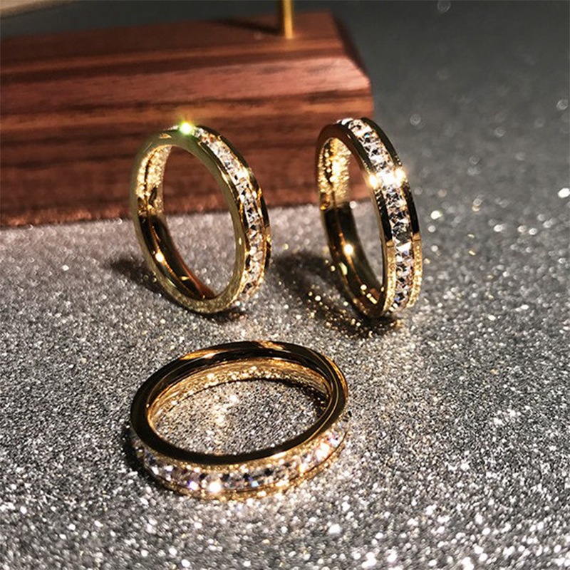 Cincin Berlian Wanita Rose Gold 18K Emas Titanium Steel Hypoallergenic Tidak Pudar  Hadiah Liburan Terbaik