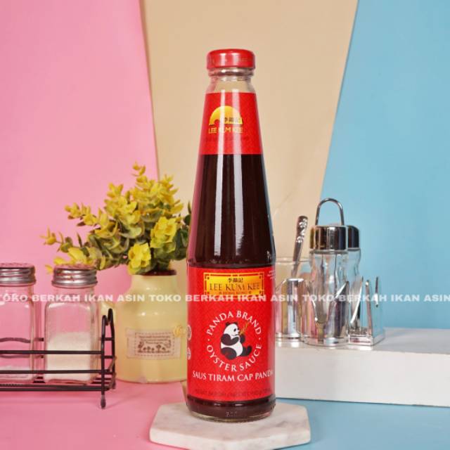 

Lee Kum Kee 510ml Panda Oyster Sauce / Saus Tiram